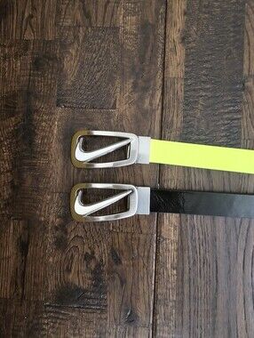 NIKE YOUTH GOLF BELTS SIZE MED.